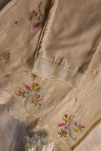 Off-White Embroidered Kurta Pant Set for Women | Elegant Ethnic Wear