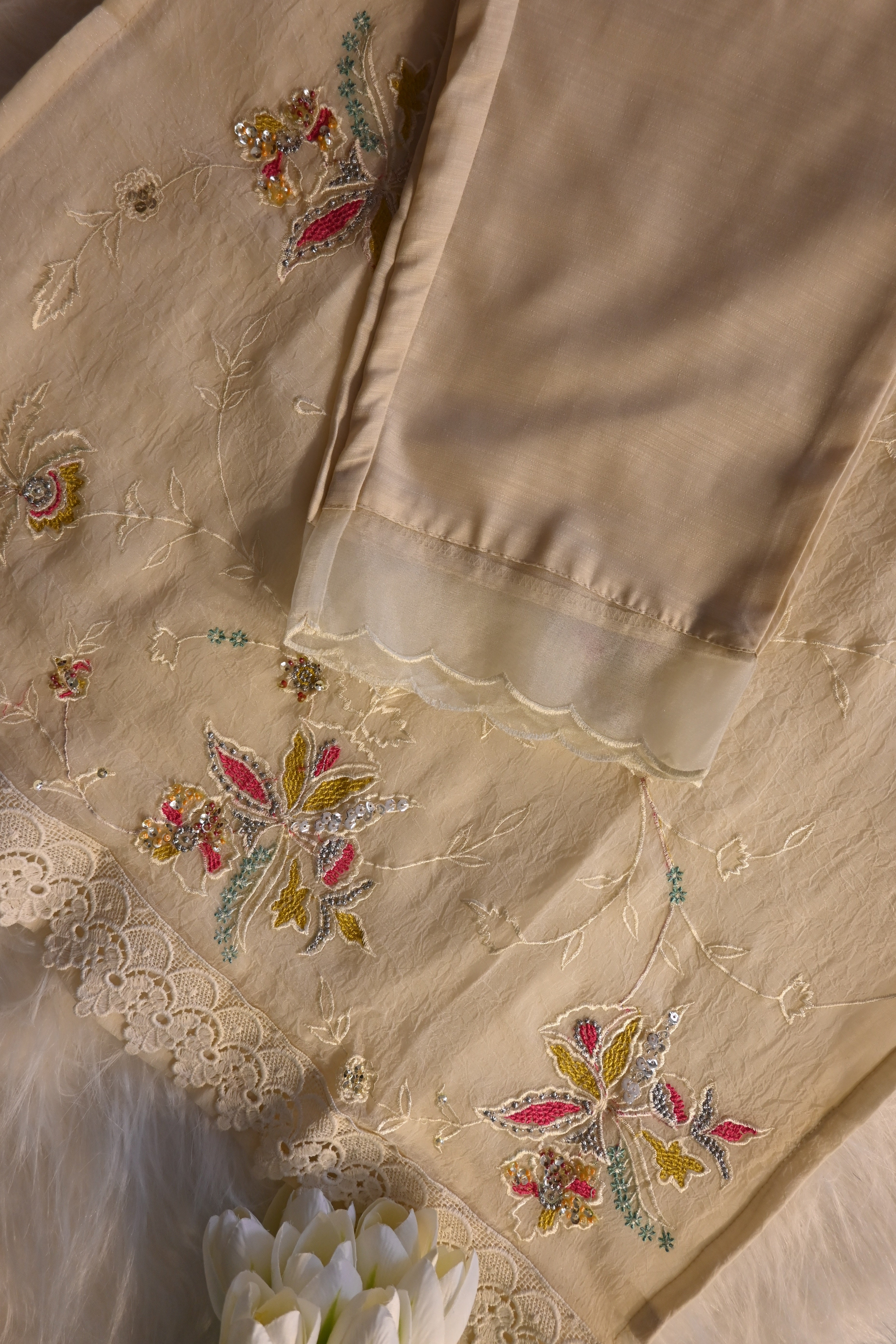 Off-White Embroidered Kurta Pant Set for Women | Elegant Ethnic Wear
