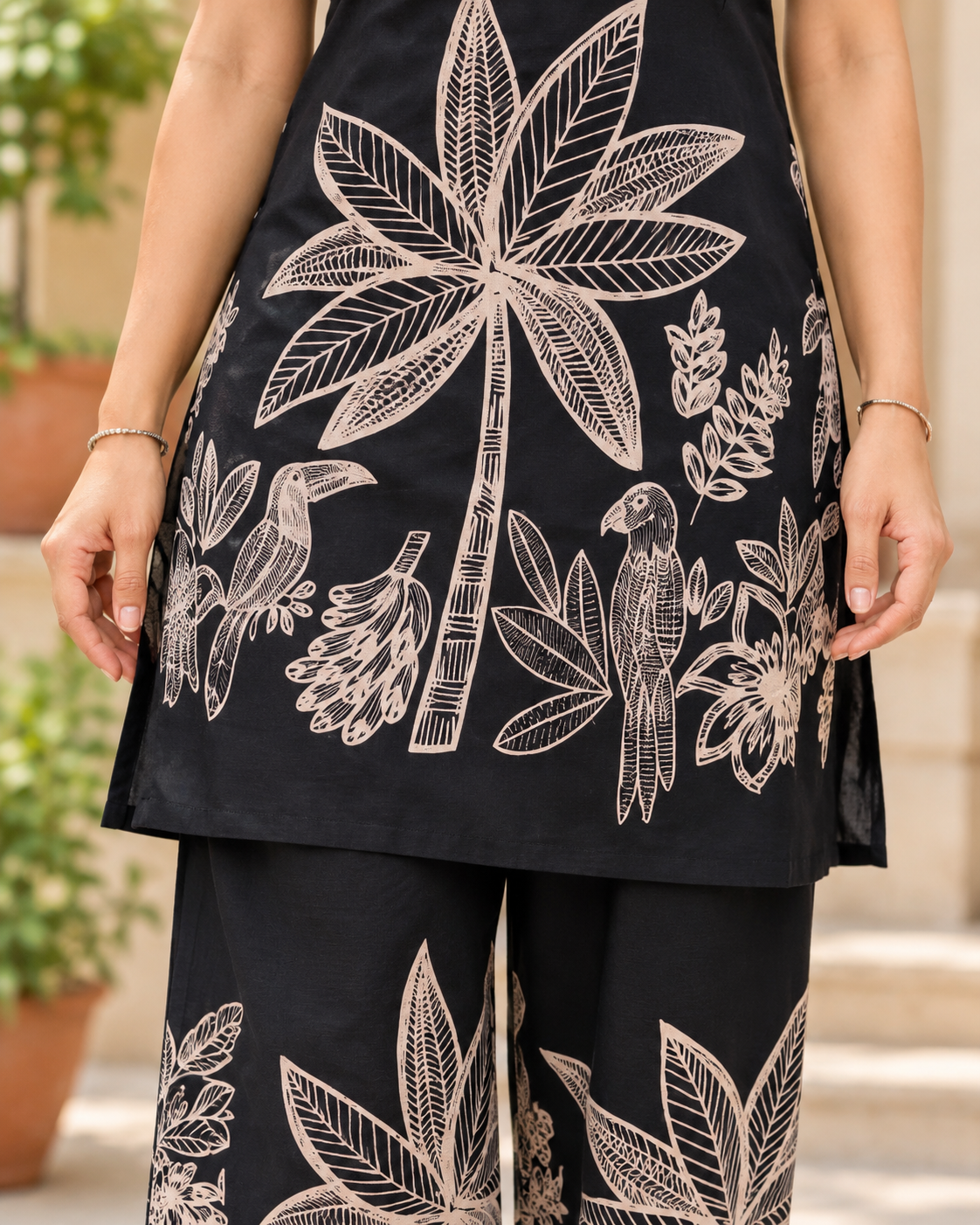 Black Floral Printed Sleeveless Kurta Pant Set for Women